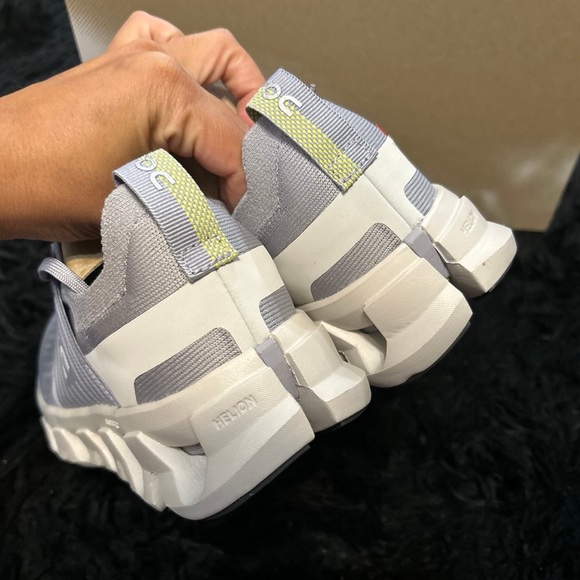 ON CLOUDSWIFT athletic training running lace up shoes sneakers women’s 9 new - Picture 4 of 7